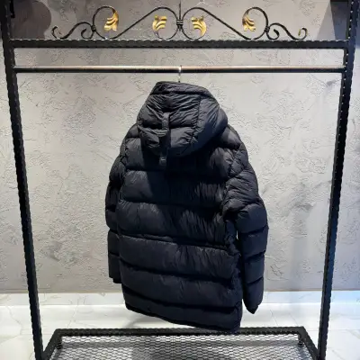 Burberry Siyah Logo Detay Şişme Mont