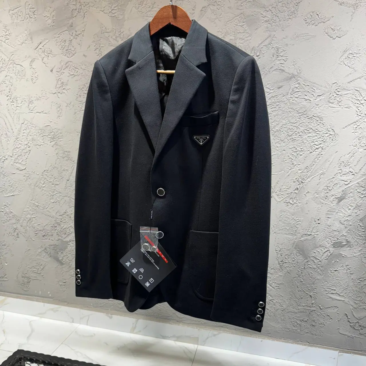 Prada Kruvaze Logo Detaylı Ceket Kaban