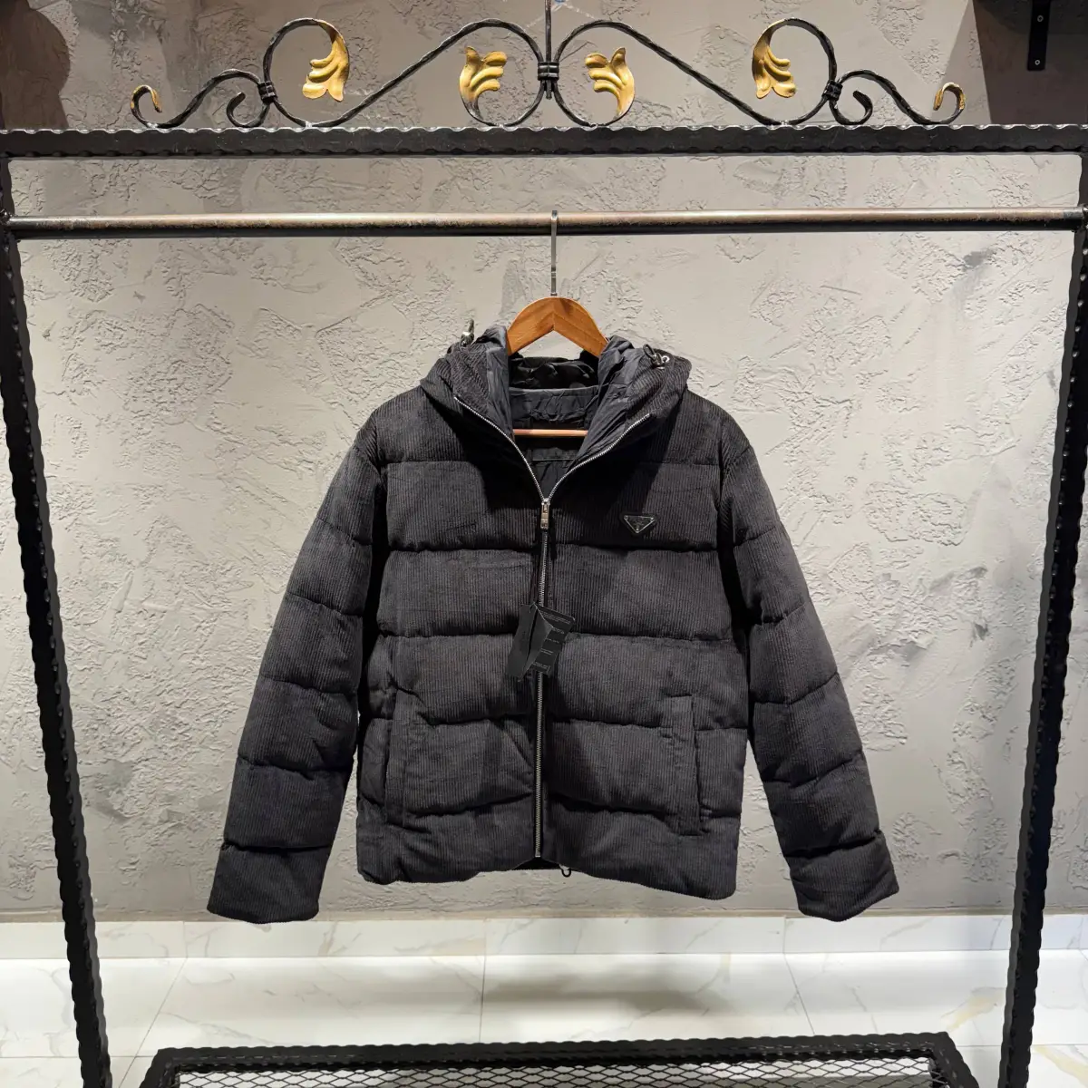 Prada Siyah Kadife Mont