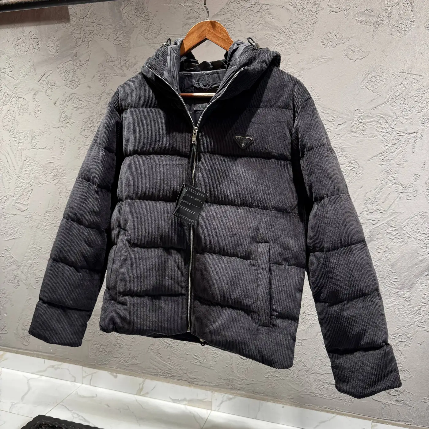 Prada Siyah Kadife Mont