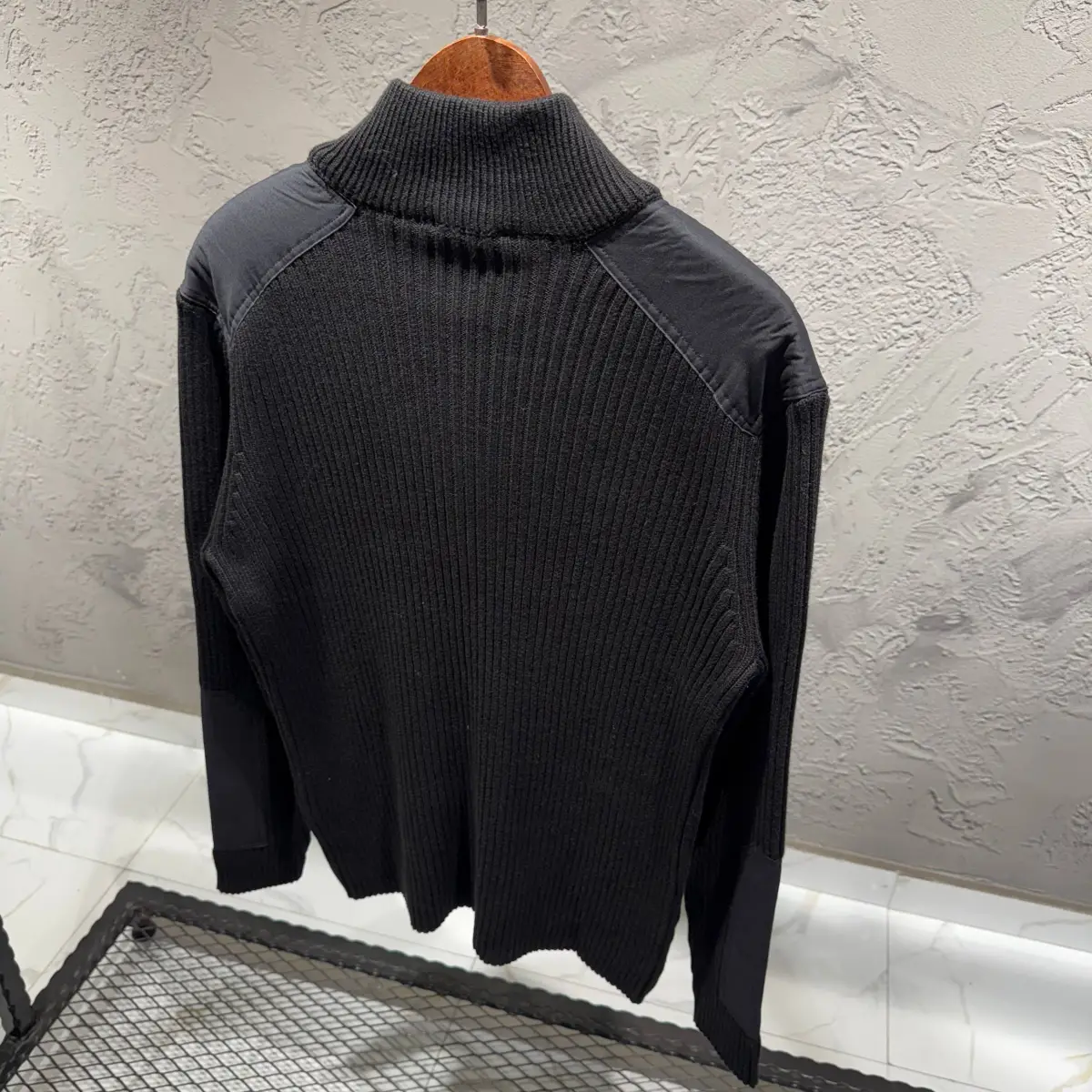 Prada Logo Detaylı Triko Ceket