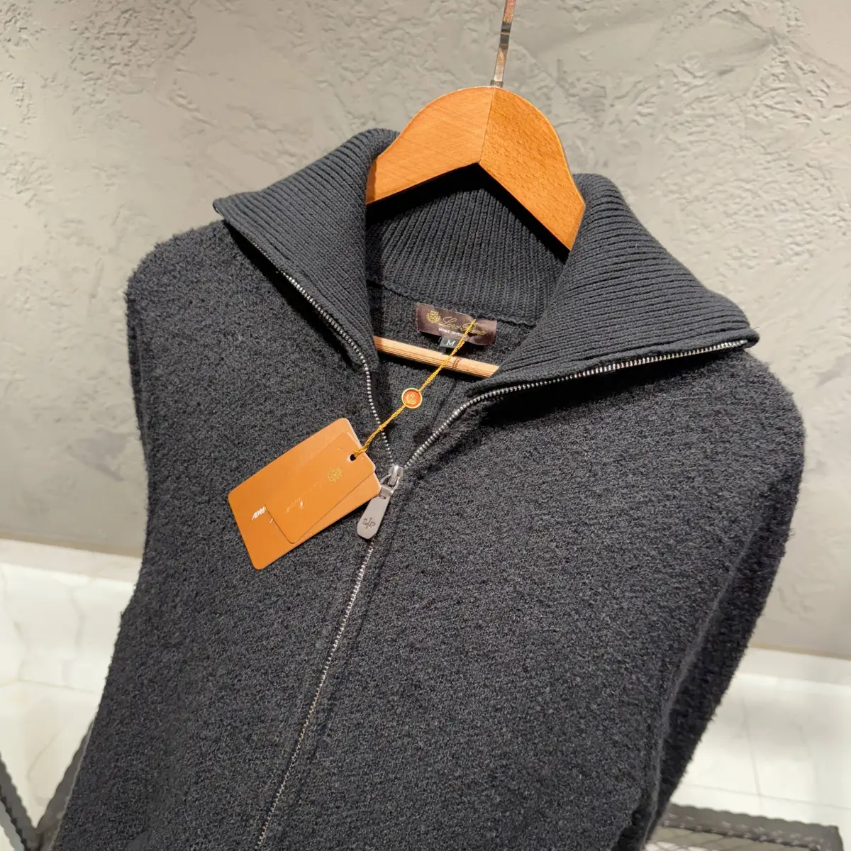 Loro Piana Siyah Yün Hırka