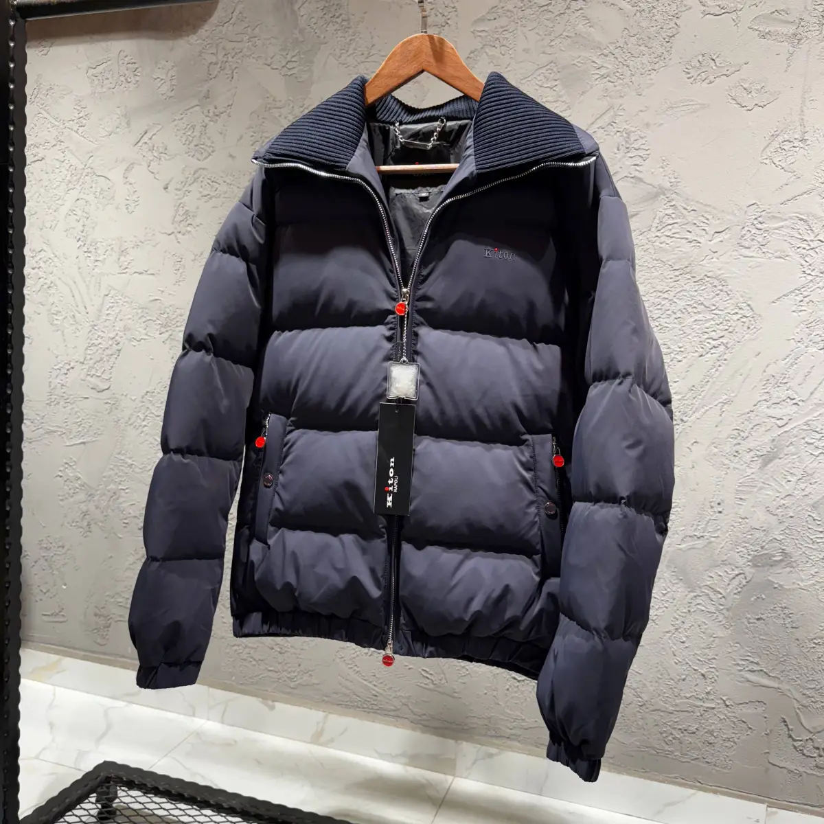 Kiton Lacivert Şişme Mont