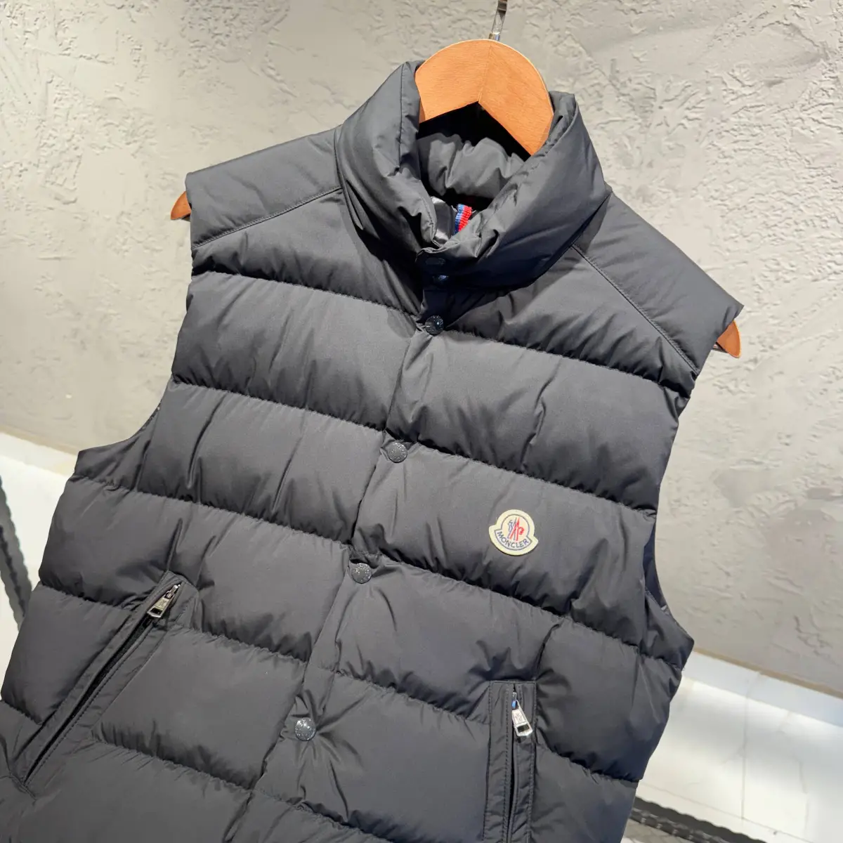 MONCLER Siyah Mat Yelek