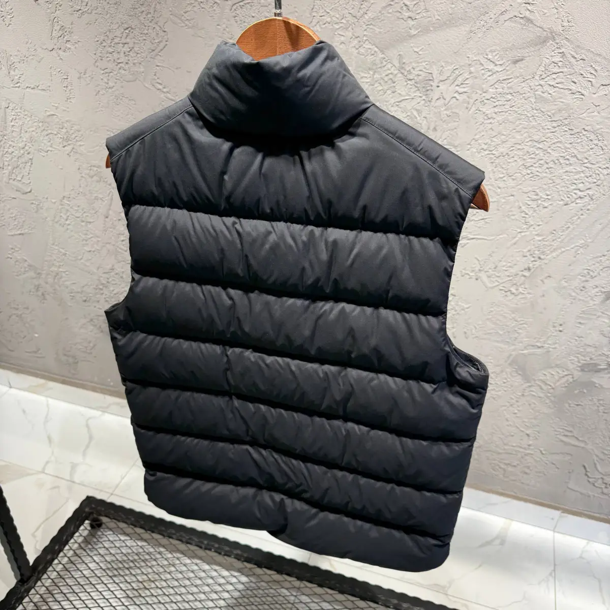 MONCLER Siyah Mat Yelek