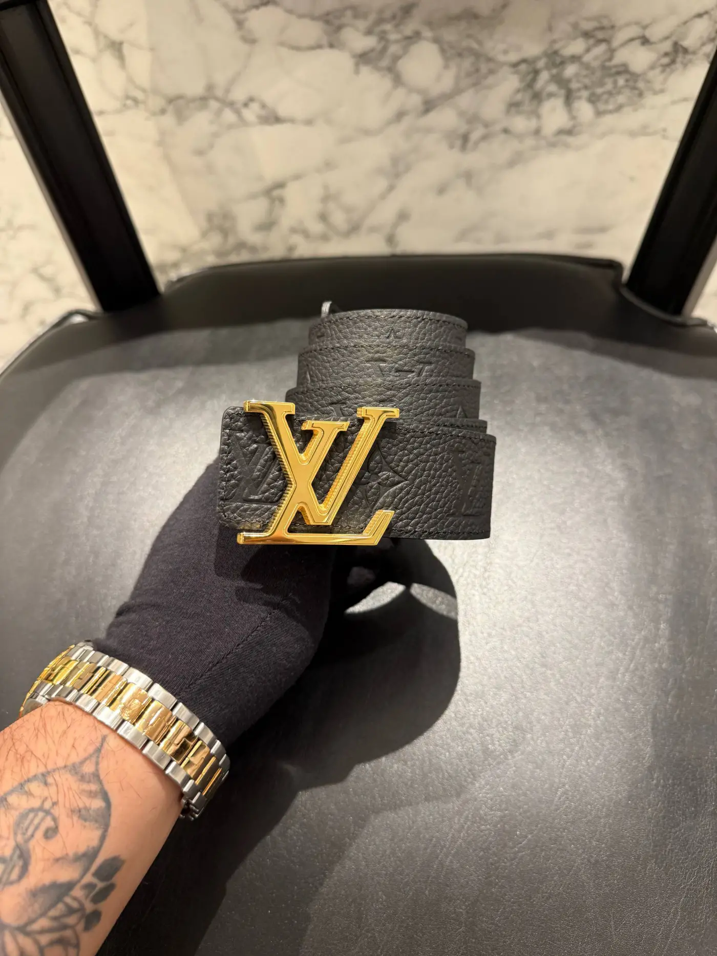 LOUIS VOUITTON Gold Toka Siyah Desenli Deri Kemer