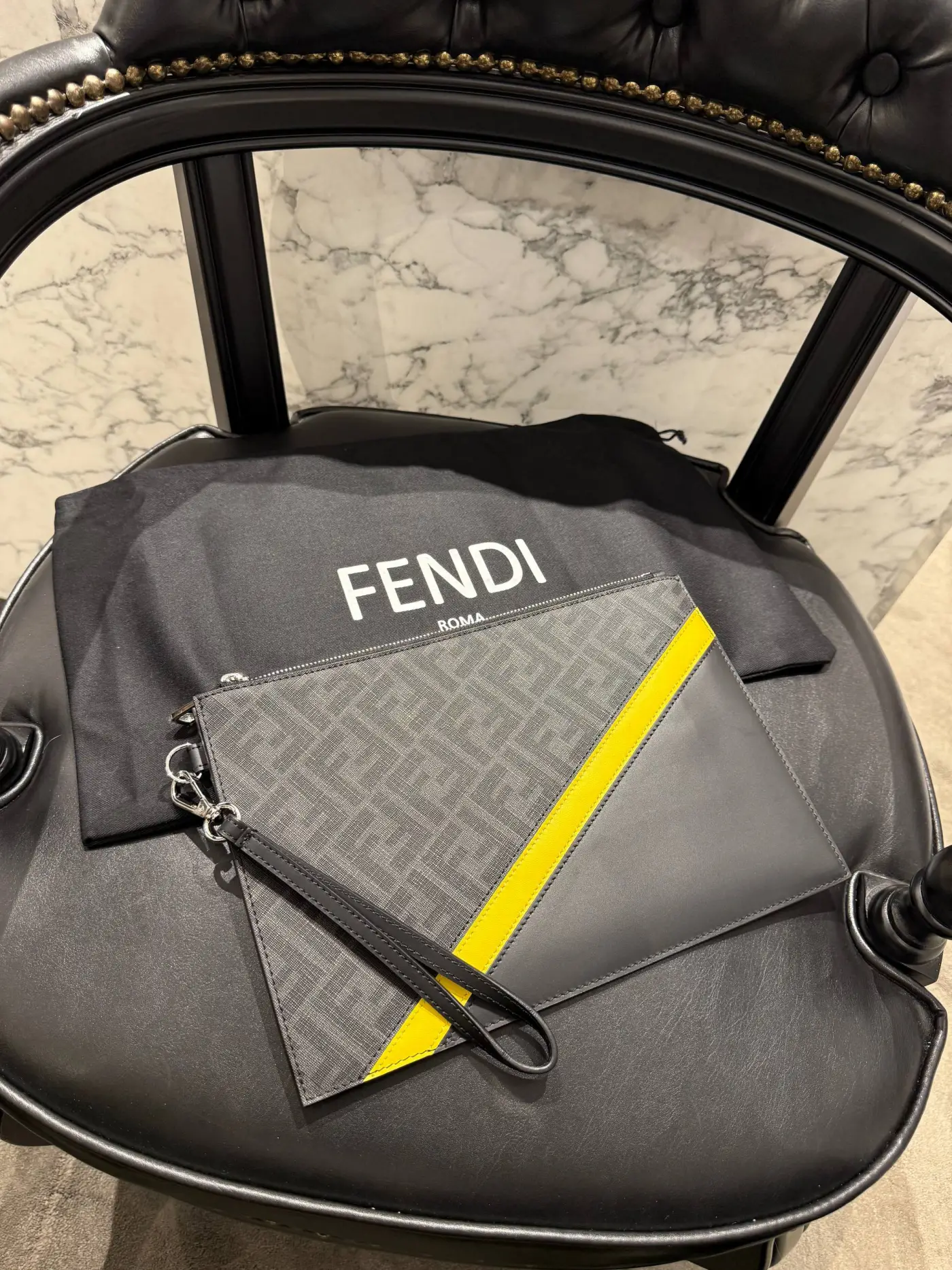 Fendi Desenli Deri Clutch