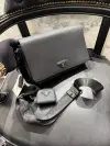 Prada Omuz Askılı Deri Çanta