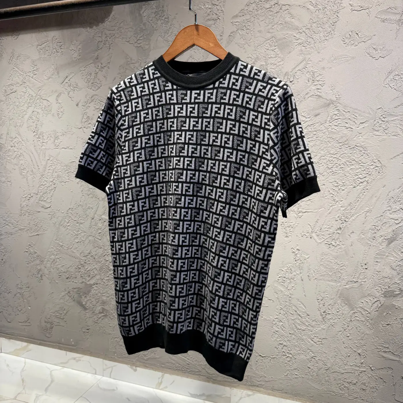 Fendi Triko Desenli Tişört