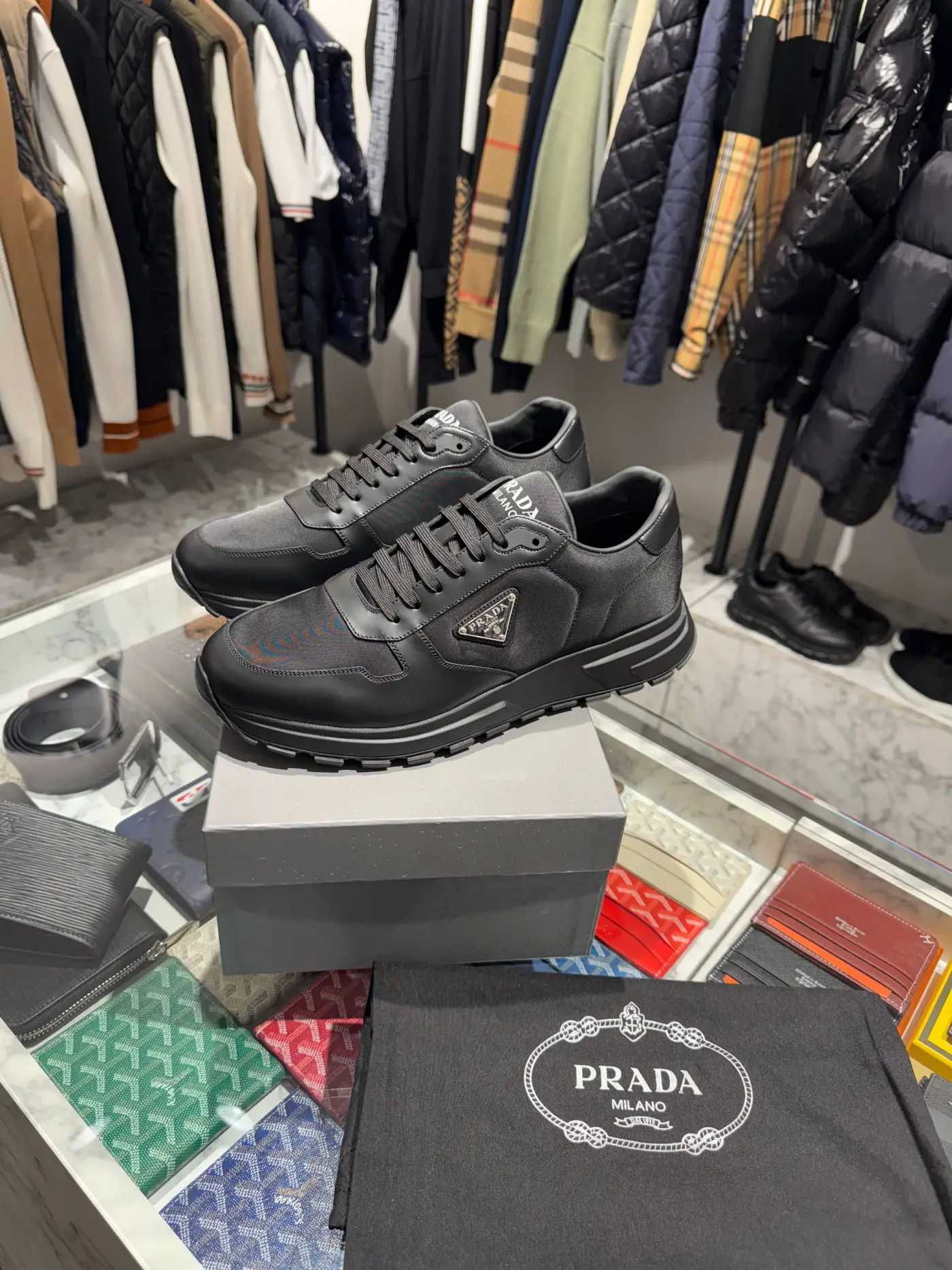 Prada Siyah Deri Scuba Ayakkabi