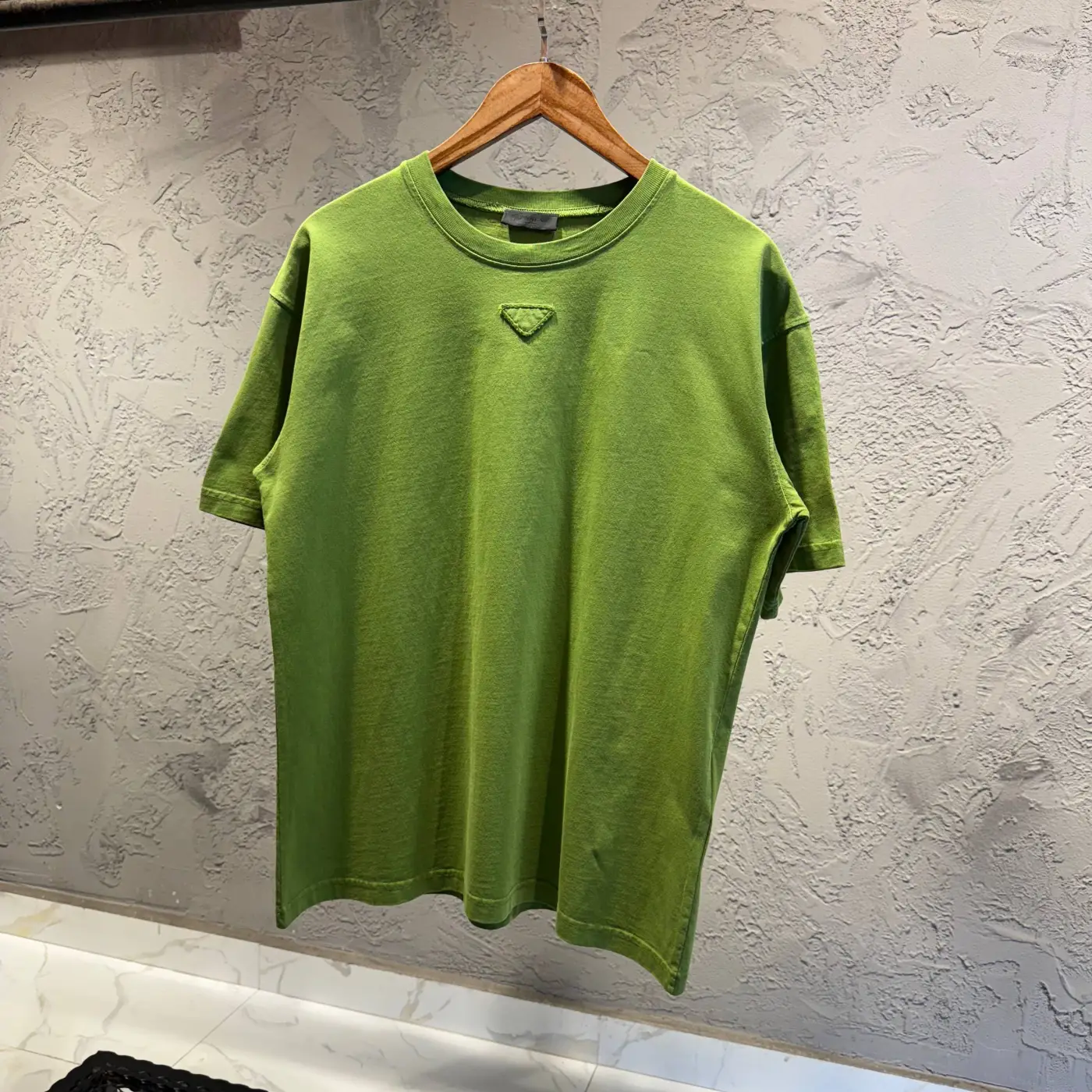 Prada Yeşil Orta Logo Tişört