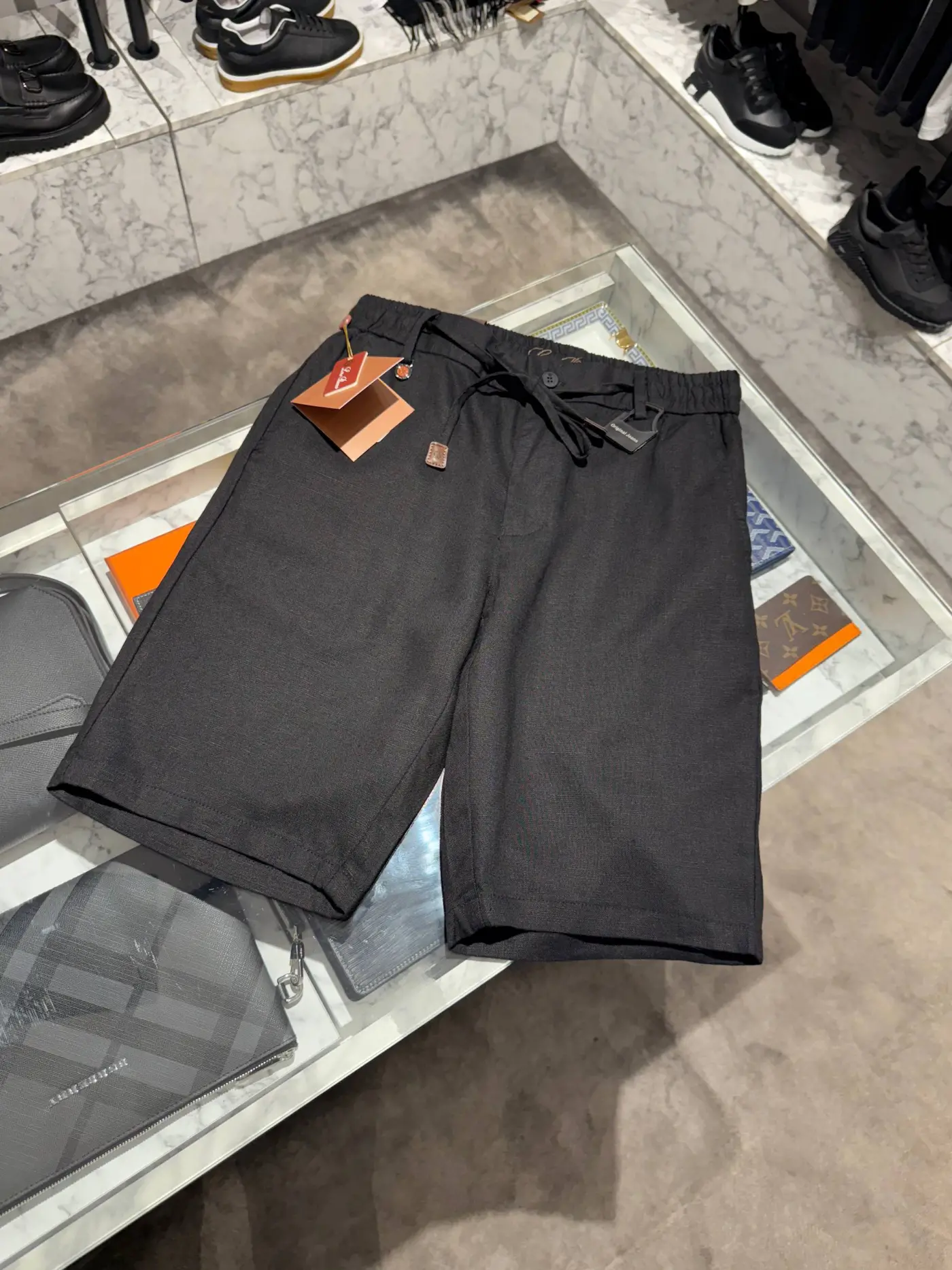 Loro Piana Siyah Linen Şort