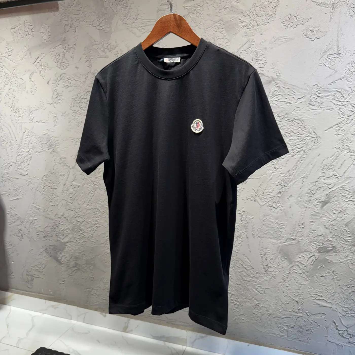 Moncler Logo Detay Siyah Tişört