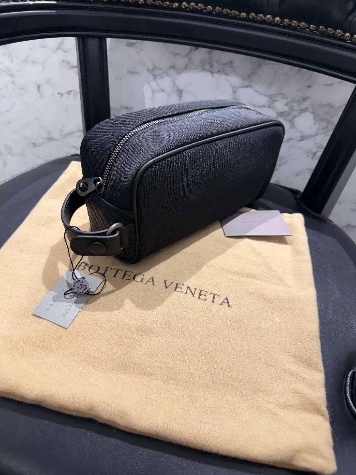 Bottega Siyah El Çantası